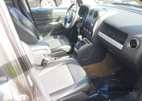 2017 Jeep Compass Latitude 4X4 from USA, damaged, VIN 1C4NJDEB6HD173093